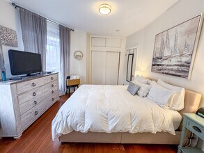 1891 Beacon St, Unit 3 in Brookline, MA - Building Photo - Building Photo