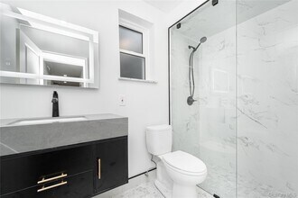 21-34 33rd St in Queens, NY - Building Photo - Building Photo