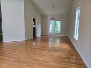 2200 Sarah Woods Ct in Vienna, VA - Building Photo - Building Photo