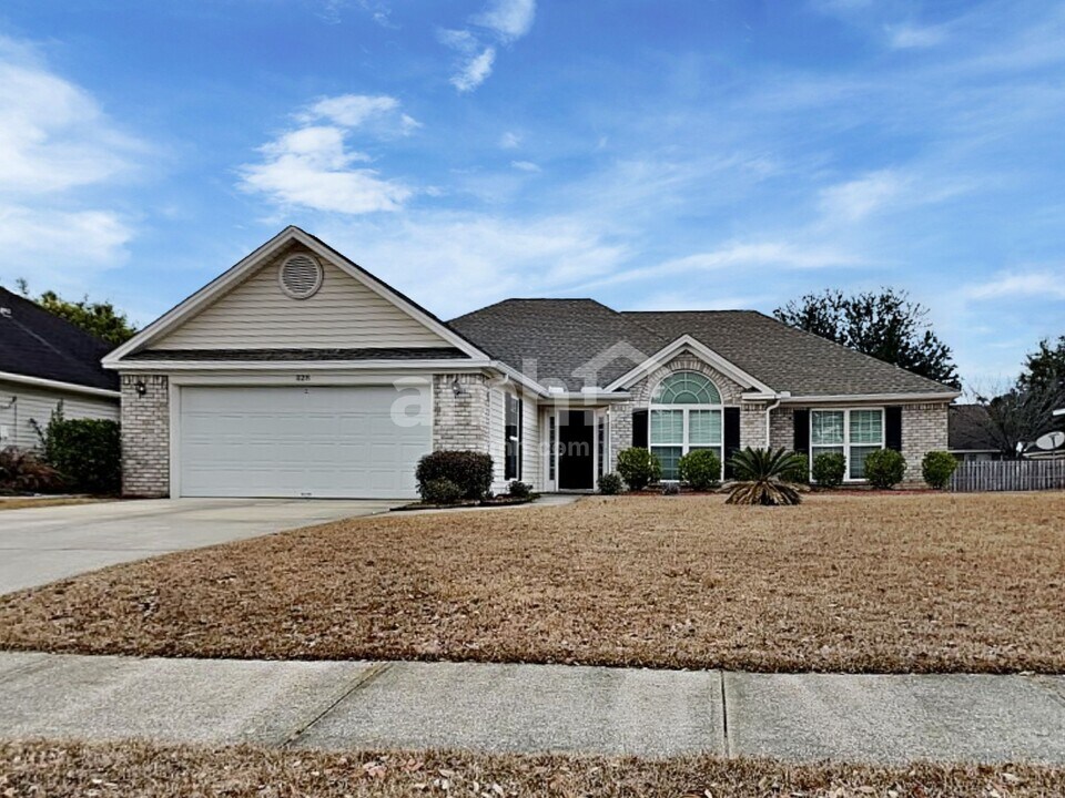 128 Nandina Wy in Pooler, GA - Building Photo