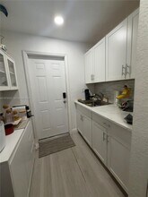 17100 NW 77th Ct in Hialeah, FL - Building Photo - Building Photo