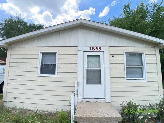 1855 Ball Ave NE in Grand Rapids, MI - Building Photo - Building Photo