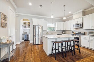 829 Wakefield Dr in Houston, TX - Building Photo - Building Photo