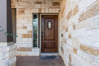 19701 Drifting Meadows Dr in Pflugerville, TX - Building Photo - Building Photo