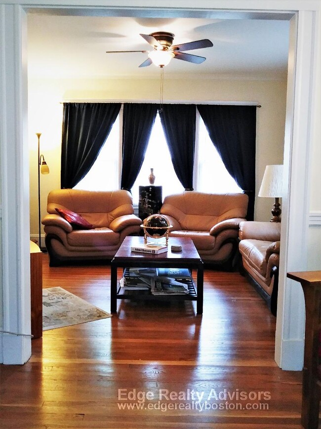 21 Pequossette St, Unit 2 in Watertown, MA - Building Photo - Building Photo