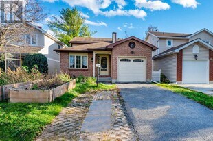 45 Tartan Dr in Ottawa, ON - Building Photo