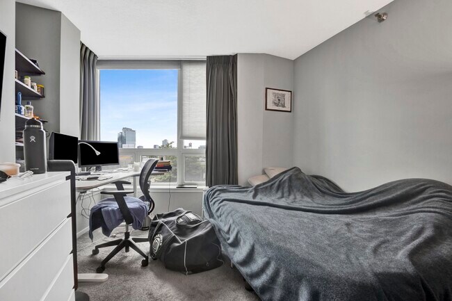 property at 600 N Kingsbury St