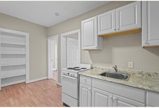 24 Charlton St in Worcester, MA - Building Photo - Building Photo
