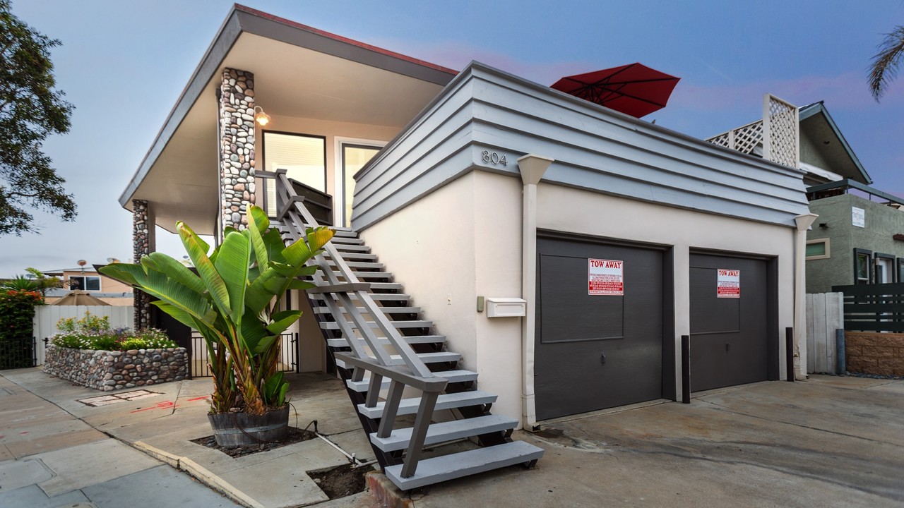 San Luis Rey At The Bay and Beach in San Diego, CA - Building Photo