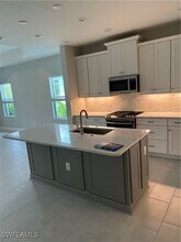 4600 Skysail Dr in Naples, FL - Building Photo - Building Photo