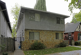 Lago Apartments in Sacramento, CA - Building Photo - Building Photo