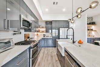 4211 Nichols St in Houston, TX - Building Photo - Building Photo