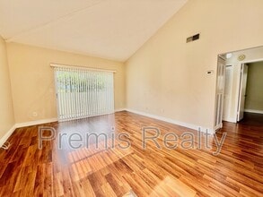 2931 Bough Ave in Clearwater, FL - Foto de edificio - Building Photo