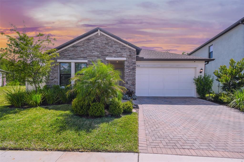 9571 Little Bluestem Dr in Land O Lakes, FL - Building Photo