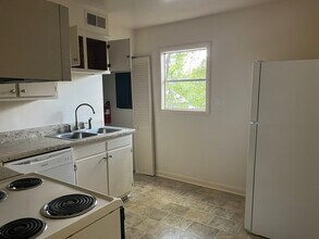 425 S Church St, Unit #1 in Athens, GA - Foto de edificio - Building Photo
