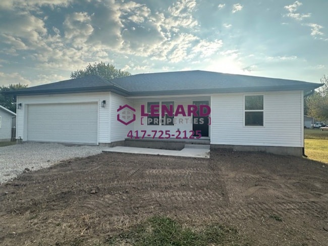 property at 122 N Alberta St