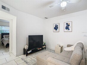 3025 Long St in Orlando, FL - Building Photo - Building Photo