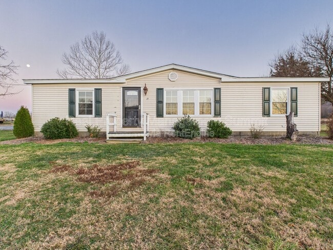 property at 15 Hayfield Ln