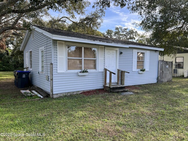 211 Bryan Ave in Titusville, FL - Building Photo - Building Photo