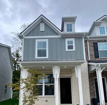 5127 Dayflower Dr in Nashville, TN - Building Photo