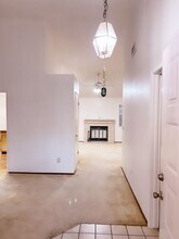 5920 Laguna Ranch Cir in Sacramento, CA - Foto de edificio - Building Photo