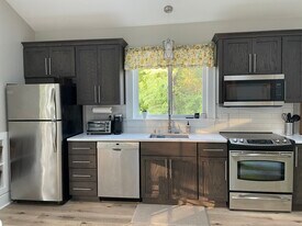 8600 Island Point Rd, Unit Unit 1 in Charlotte, NC - Building Photo