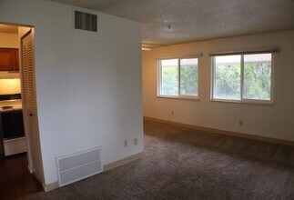 1705 Heatheridge Rd in Fort Collins, CO - Building Photo - Building Photo