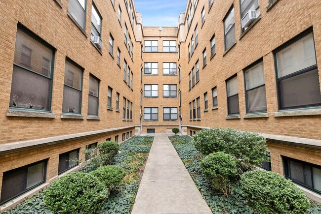 property at 7205 S Yates Blvd