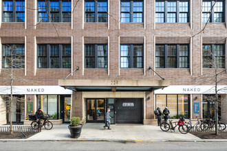 224 Mulberry St in New York, NY - Building Photo - Building Photo