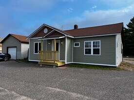 7057 US-51 in Minocqua, WI - Building Photo