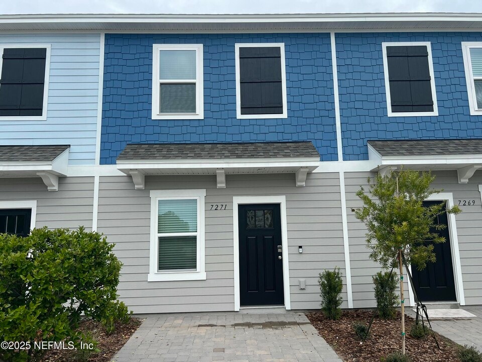 7271 Sabal Ter in Jacksonville, FL - Building Photo