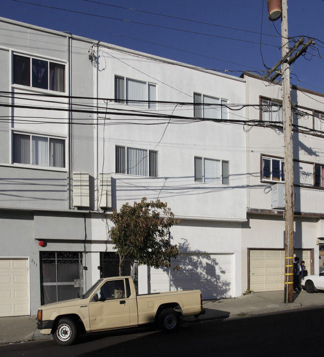 239 Price St in Daly City, CA - Building Photo - Building Photo