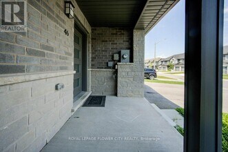 46 Nieson St in Cambridge, ON - Building Photo - Building Photo