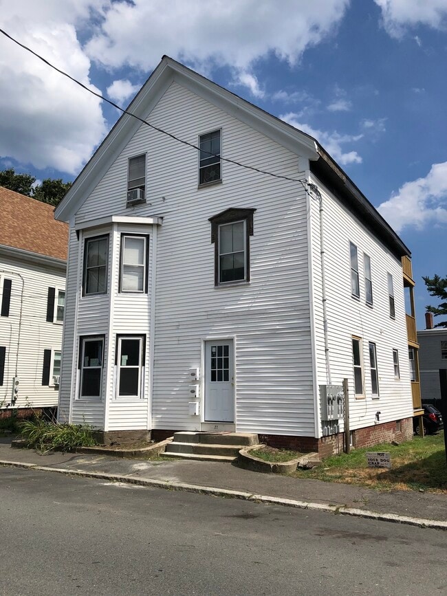27 Symonds St, Unit 3 in Salem, MA - Building Photo - Building Photo