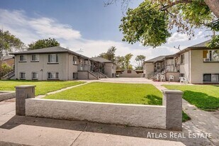 1391 Lansing St in Aurora, CO - Building Photo