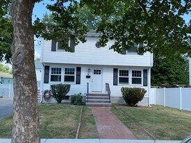 17 Piermont St in Watertown, MA - Building Photo