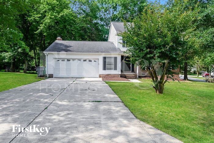 10800 Balbriggan Ct in Charlotte, NC - Building Photo