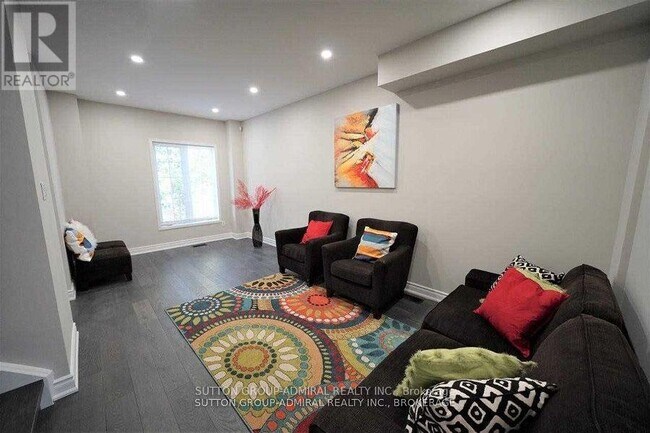 23 Observatory Ln in Richmond Hill, ON - Building Photo - Building Photo