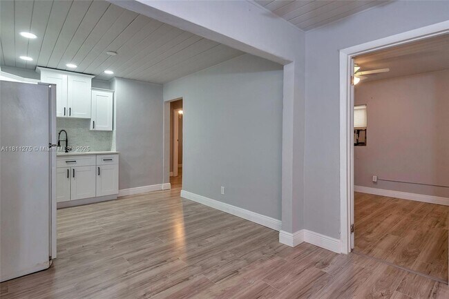 712 Division Ave in West Palm Beach, FL - Building Photo - Building Photo