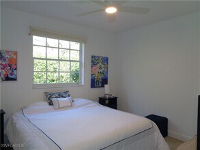515 Laguna Royale Blvd in Naples, FL - Building Photo - Building Photo