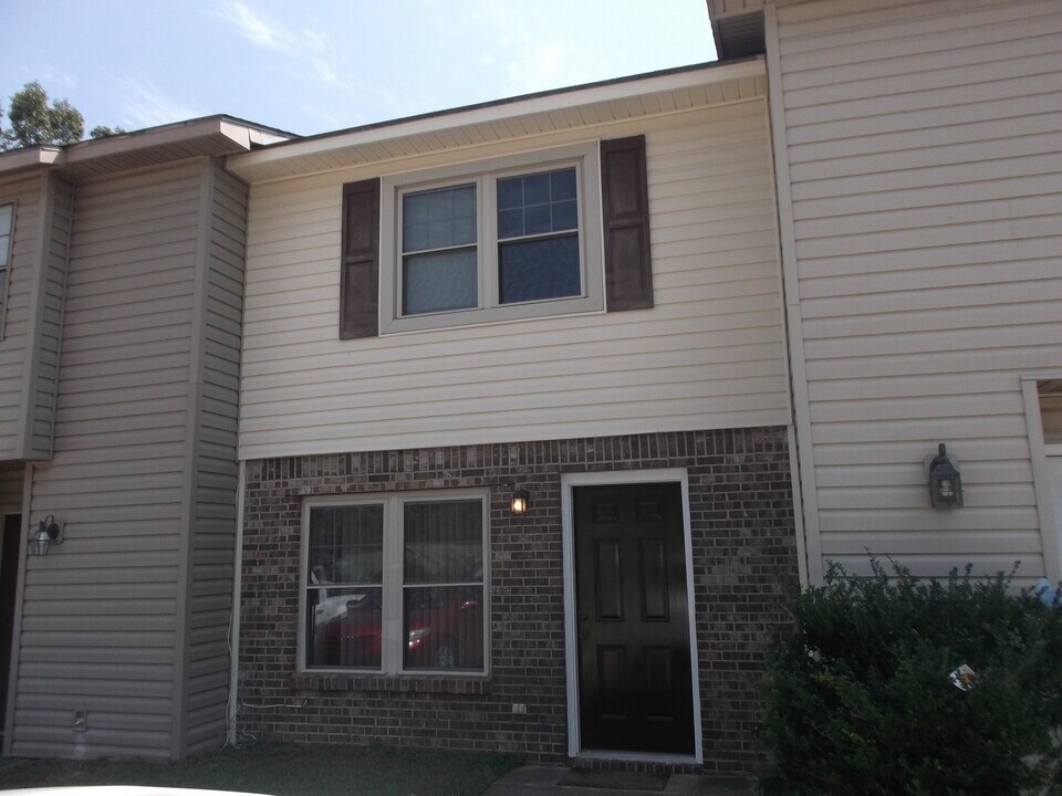 108 Ridgeway Dr in Enterprise, AL - Building Photo