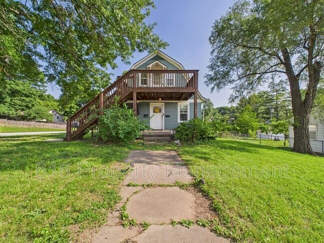 property at 701 W Kansas St