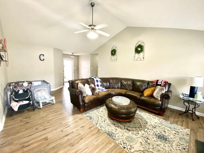 224 English Walnut Dr in Richlands, NC - Building Photo - Building Photo