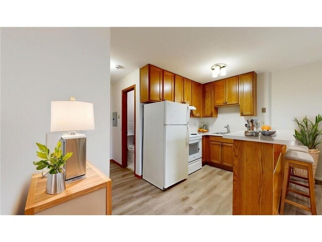 2216 Pleasant Ave in Minneapolis, MN - Building Photo - Building Photo