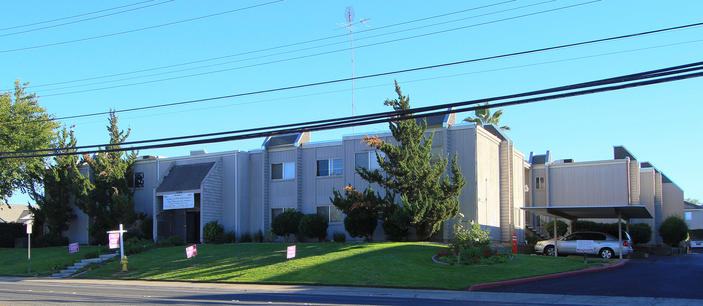 Aspen Gardens in Carmichael, CA - Foto de edificio