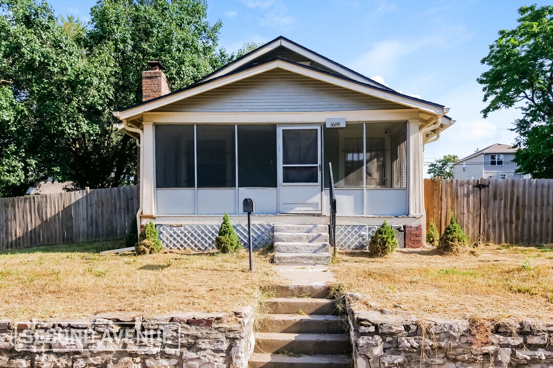 1608 Yecker Ave in Kansas City, KS - Building Photo