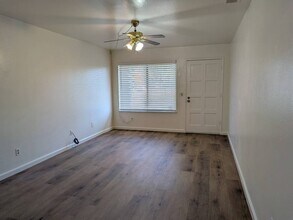 9277 Corinthian Cir in Sacramento, CA - Building Photo - Building Photo