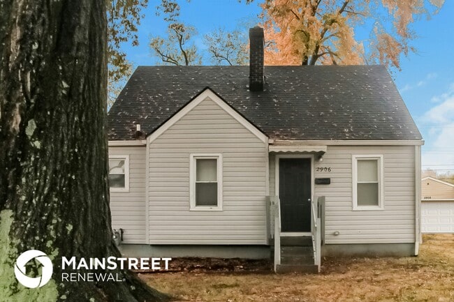 property at 2906 Wyandotte Ave