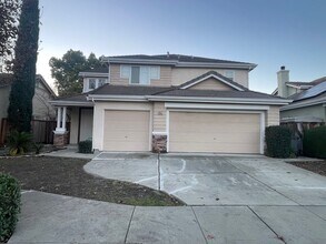 4652 Hawk Way in Dublin, CA - Building Photo - Building Photo