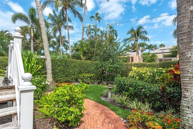 756 8th Ave S in Naples, FL - Building Photo - Building Photo